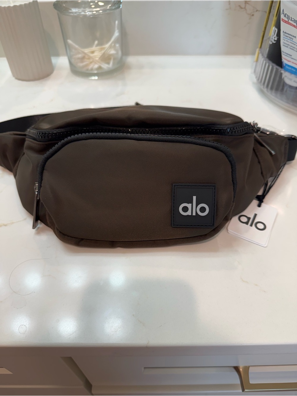 ALO Yoga Explorer belt bag Espresso